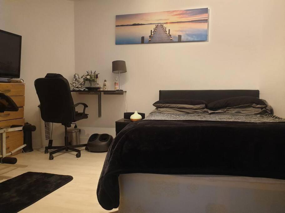 Lovely 1 Bedroom Apartment 5 Mins From Shorditch ลอนดอน ภายนอก รูปภาพ